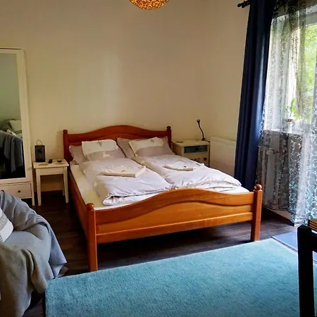 Tuender Roza Apartman Miskolc Exterior foto