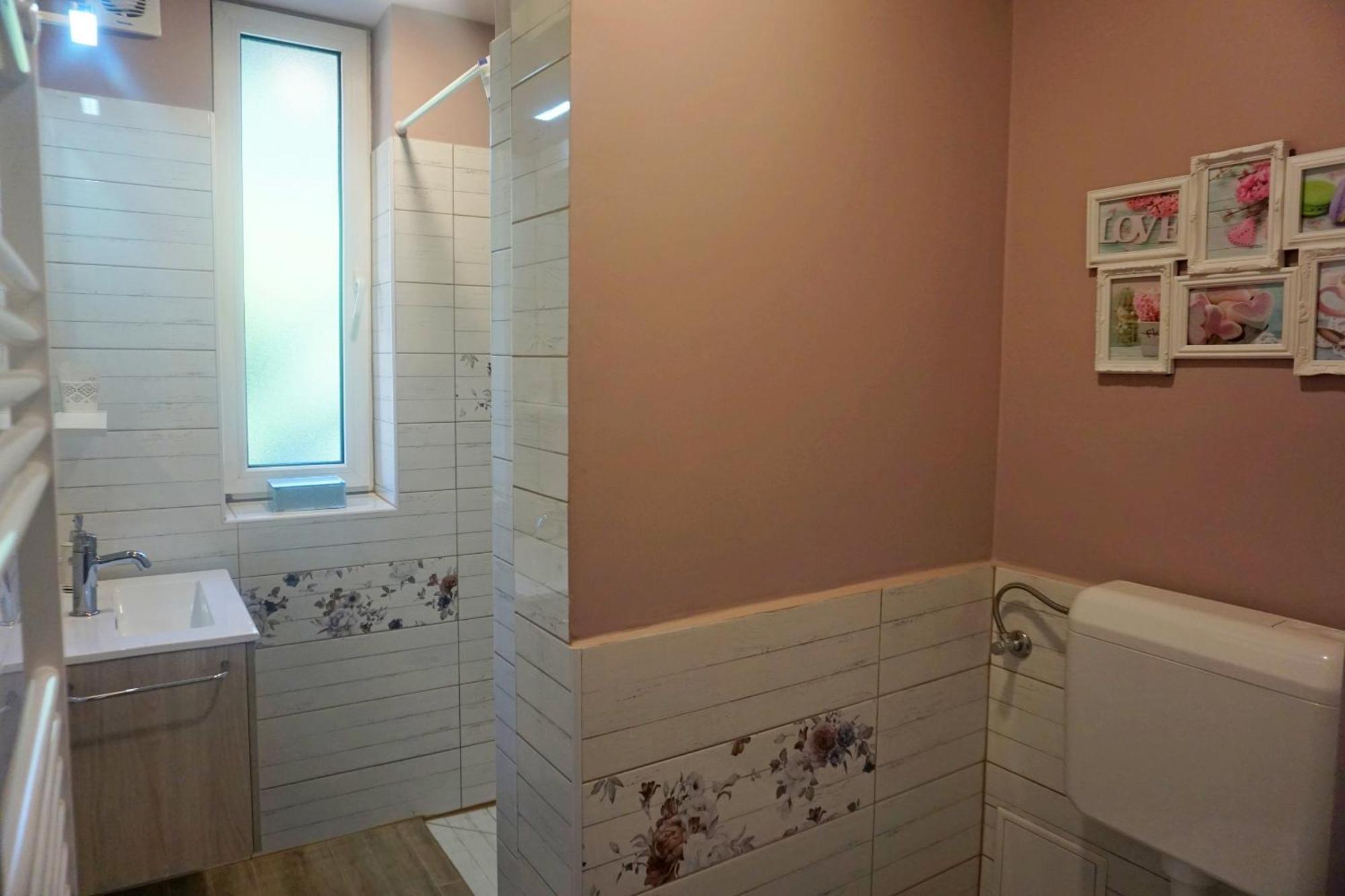 Tuender Roza Apartment Miskolc